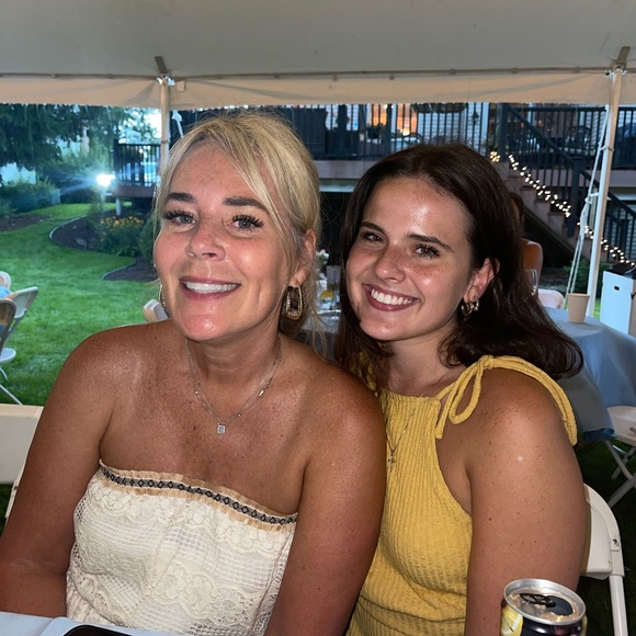 Meet your Posher, Ally - Picture 5 of 6